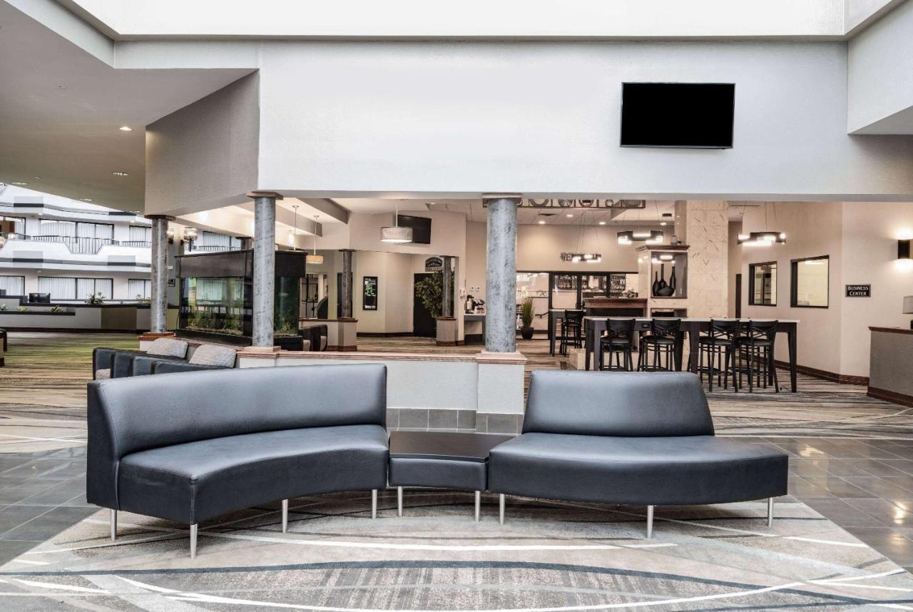 Howard Johnson By Wyndham Lima Exterior photo